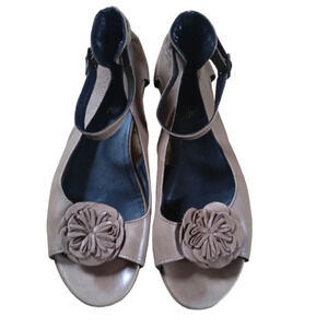 Angulus Women's Taupe Floral Leather Strappy Ankle Sandals Size 42 11.5